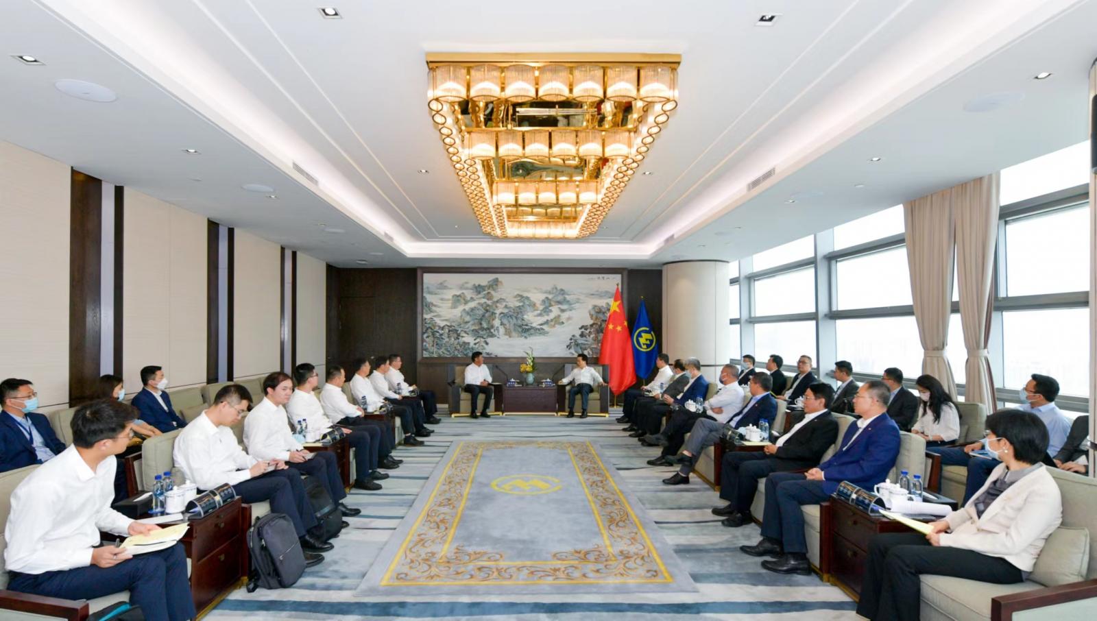 象嶼集團主要領導率隊拜訪招商局集團